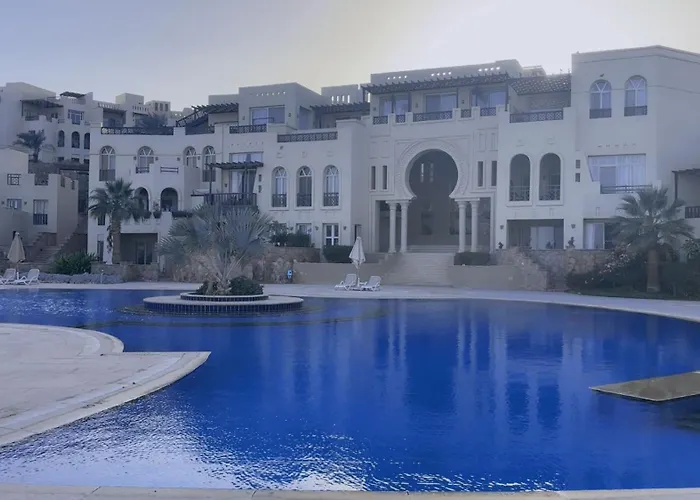 Azzurra וילה הורגהדה