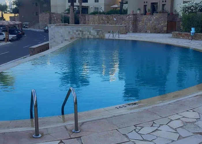 Azzurra הורגהדה